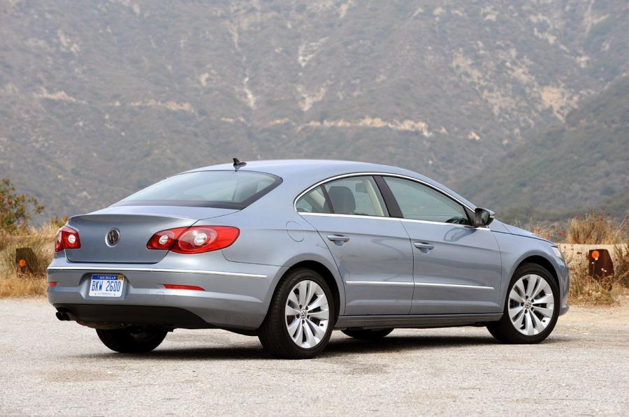  Volkswagen Passat CC Sport 2009 года  (фото 31 из 32)